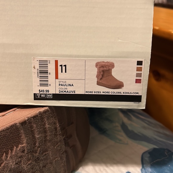 SO Paulina Woman’s Faux Fur Winter Boots. Mauve - Picture 6 of 6